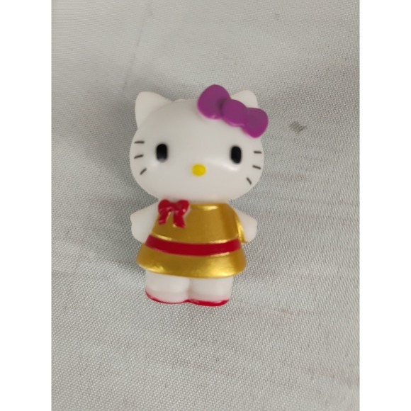Hello Kitty Keychain 2pc Lot & Mini Figure - Picture 5 of 10